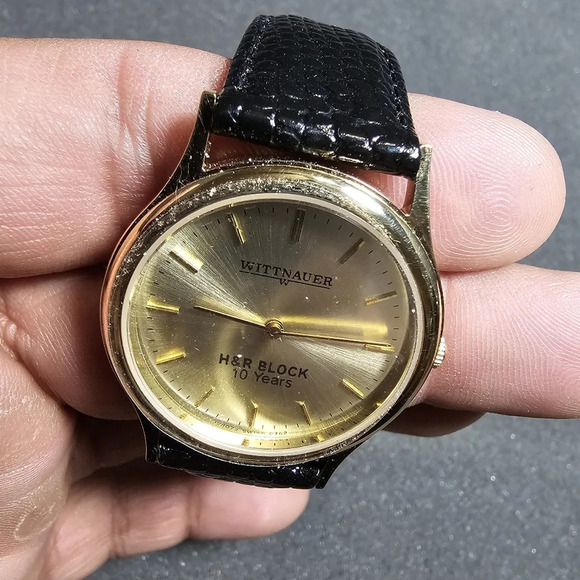 Wittnauer H & R BLOCK 10 YEARS Service Award Quartz Watch Gold Tone Working show - Picture 3 of 9